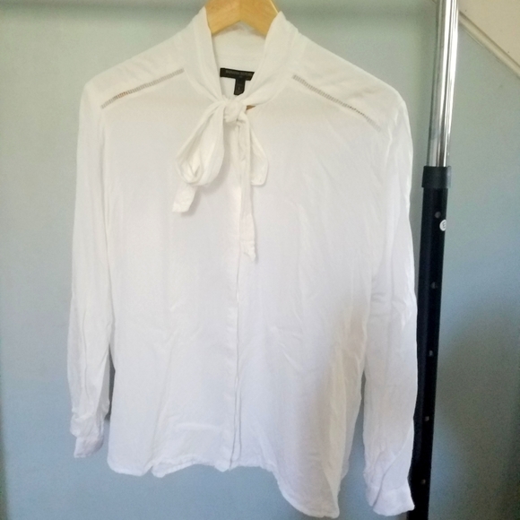 Banana Republic Tops - Banana Republic Tie Neck White Button Down Shirt